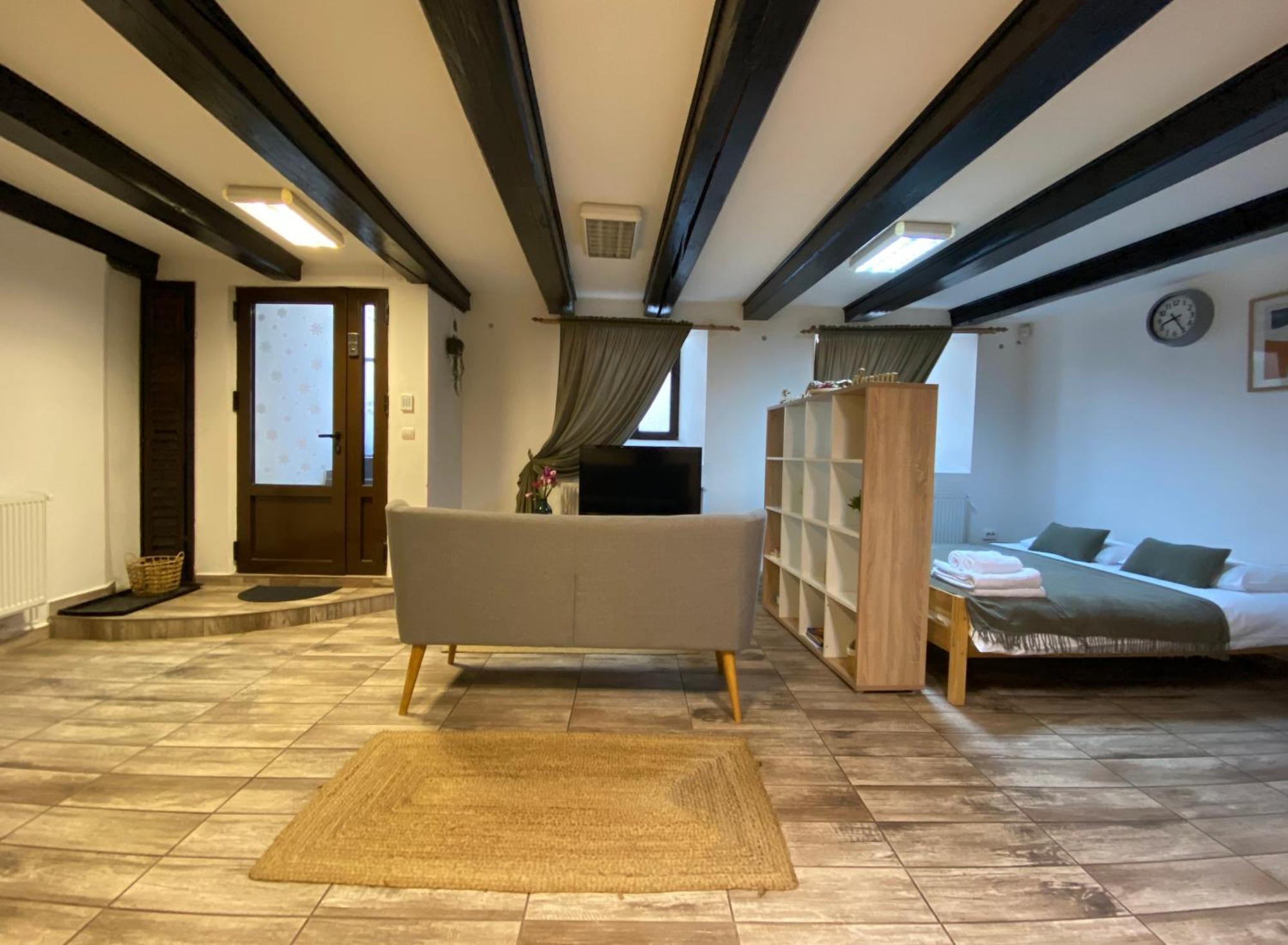Piata Sfatului Brassai Plus - Annastasia'S Studio براشوف المظهر الخارجي الصورة
